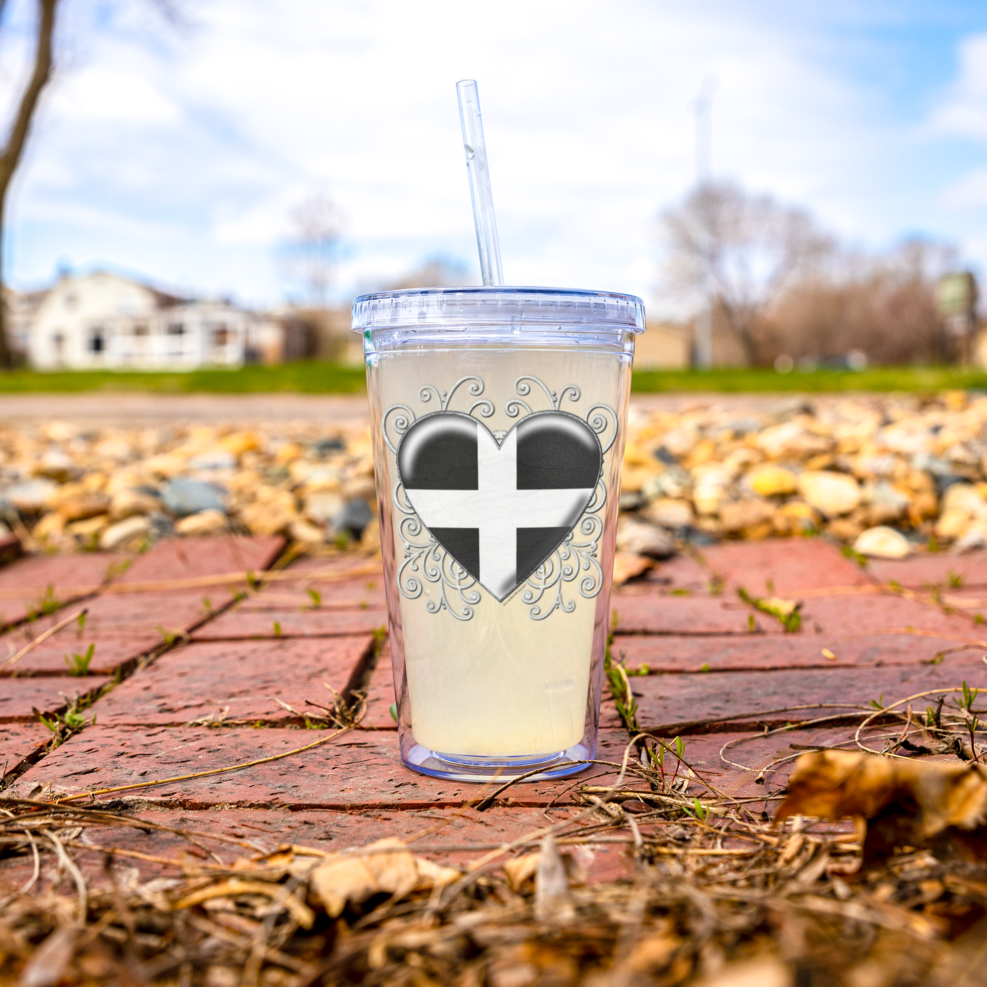 Cornish_Heart_Flag_Acrylic_Tumbler_Acrylic_Tumbler_Lifestyle_Lemonade_02_Mockup.png