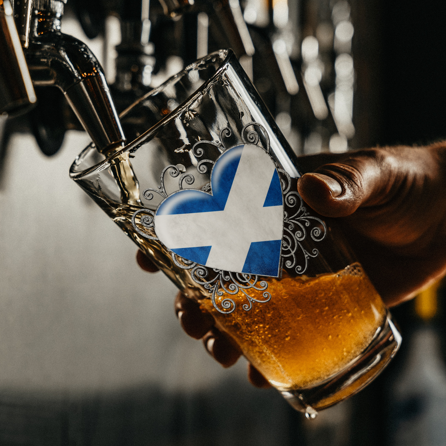 Scottish_Heart_Flag_Fancy_Pint_Glass_Pint_Glass_Dark_Lifestyle_Mockup.png
