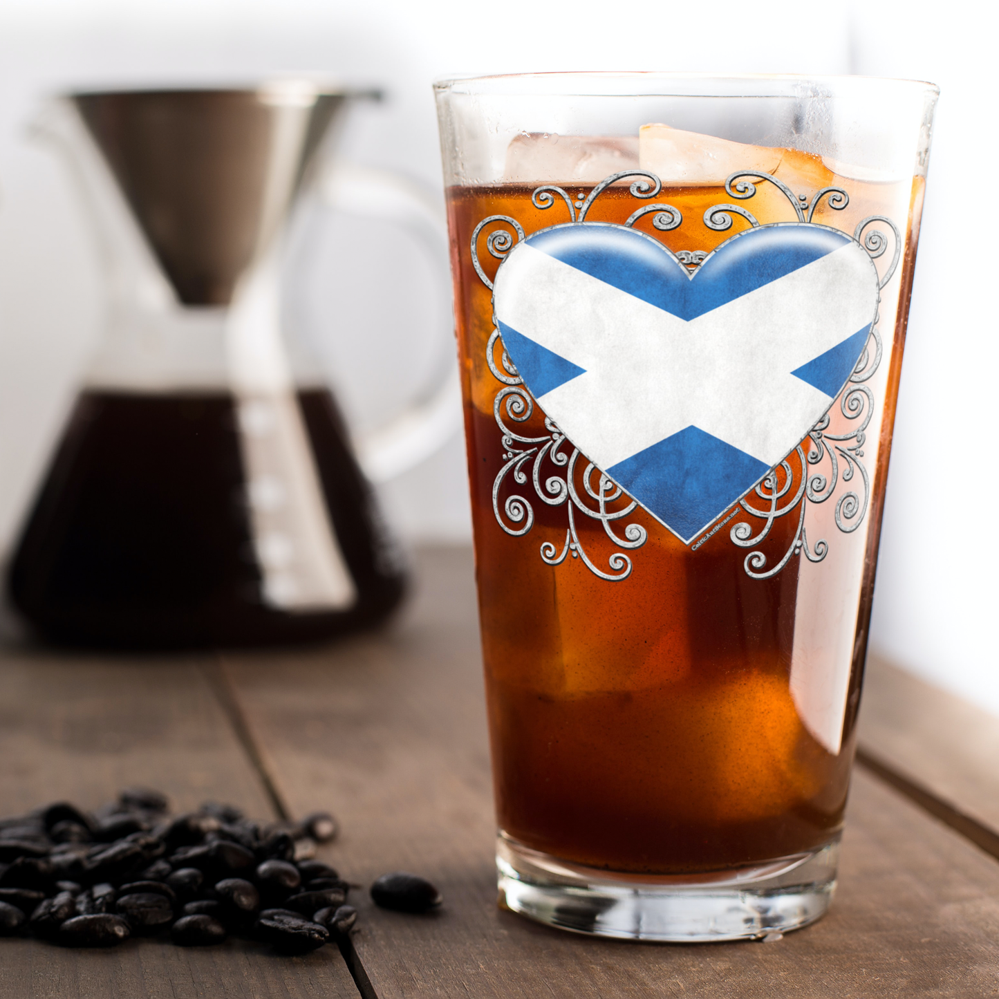 Scottish_Heart_Flag_Fancy_Pint_Glass_Pint_Glass_Iced_Coffee_Mockup.png